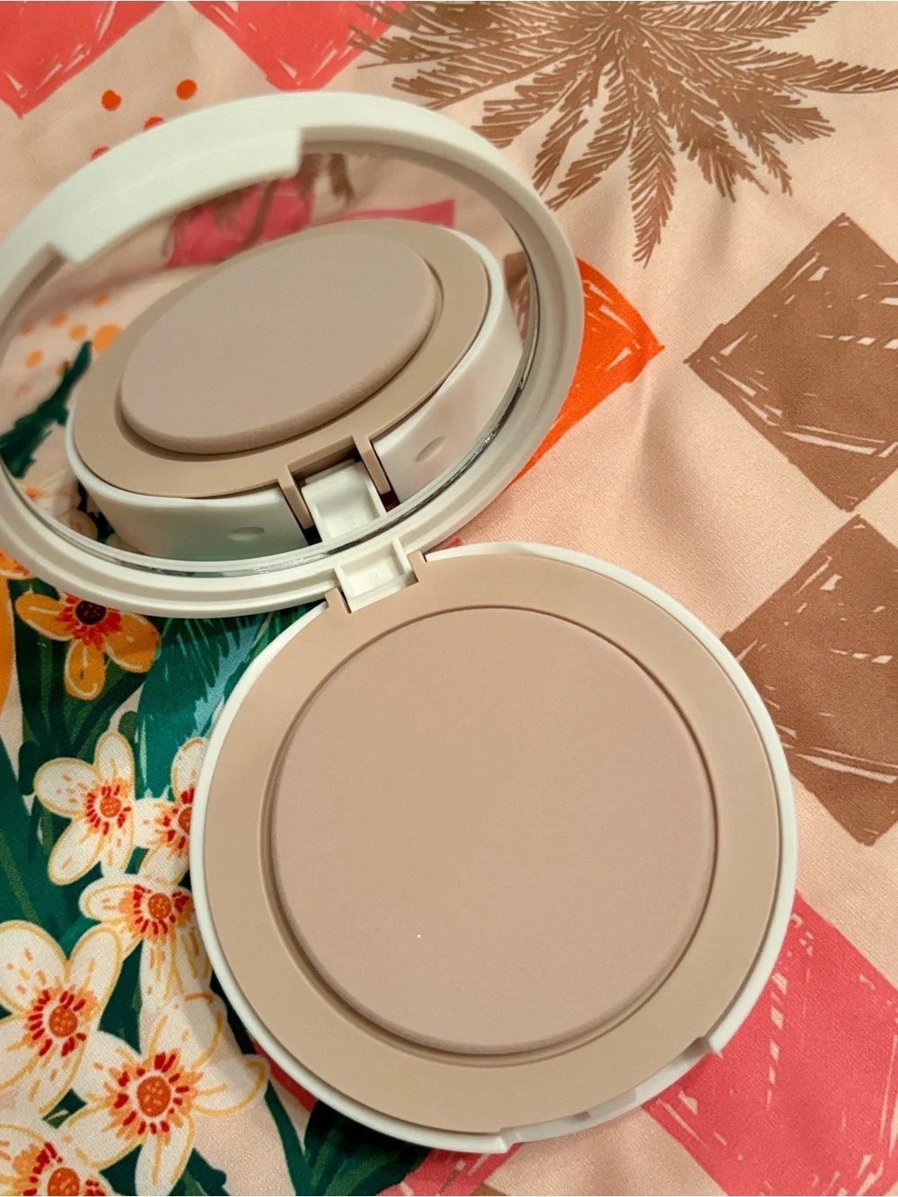 ILIA Soft Focus Finishing Powder Medium Translucent 12-Hour Shine Control